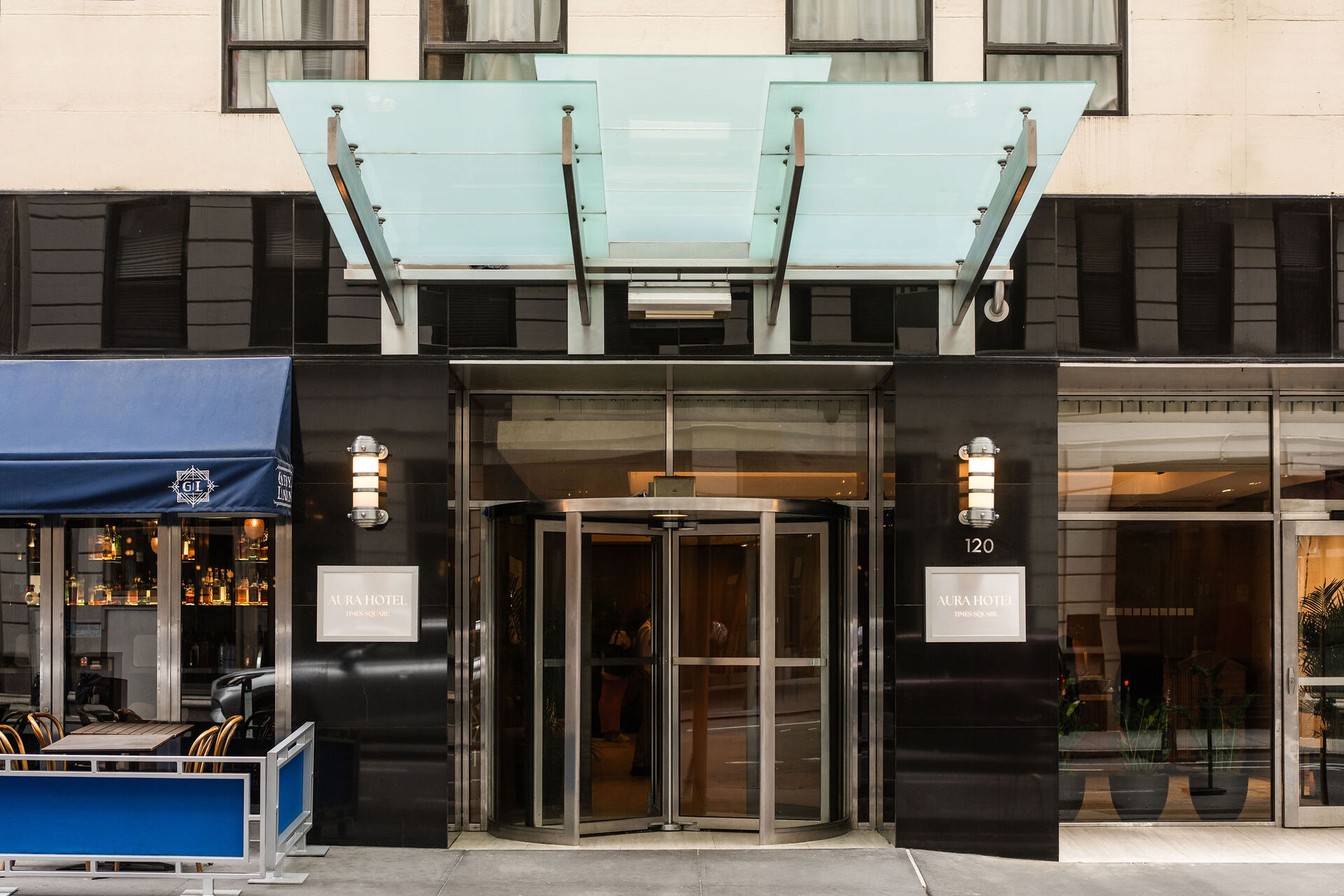 Aura Hotel Times Square