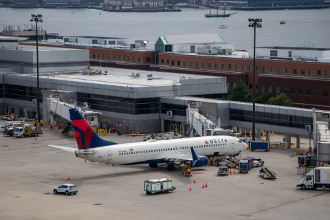 Delta Jet 