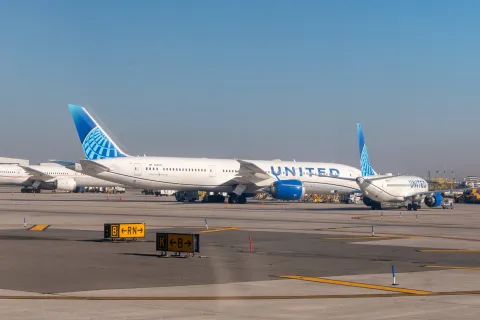 United Grounded Dreamliner 787-9