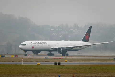 Air Canada Boeing 777-333ER