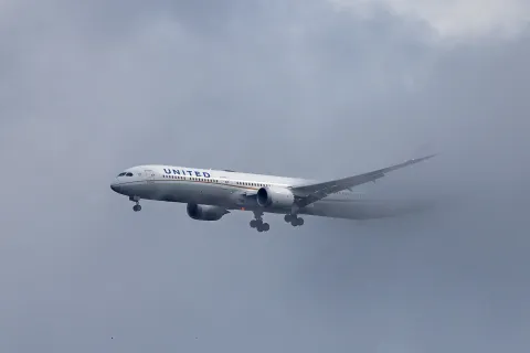 boeing dreamliner landing in frankfurt