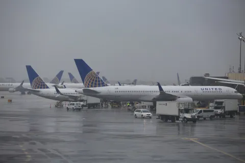 United Ground Stop Chicago bad weather