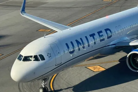 United A321