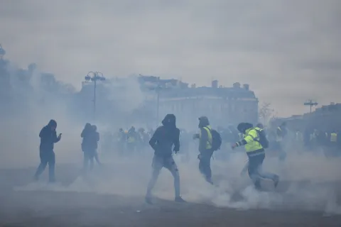 paris france protest