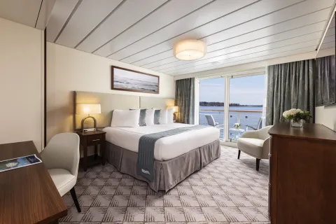 American Pioneer - Vista Balcony