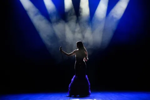 Azamara Pursuit - Performances