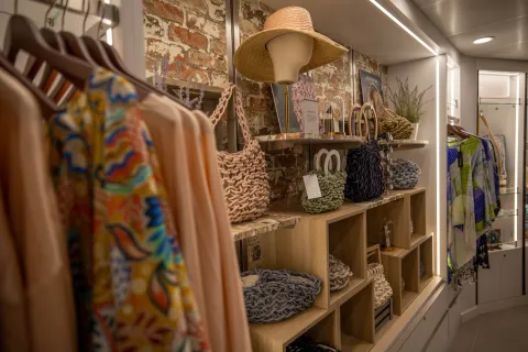 Azamara Pursuit - The Pursuit Shop