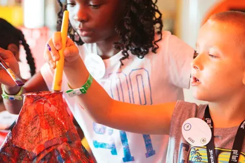 Carnival Sunshine - Arts & Crafts