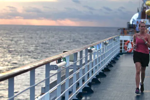 Carnival Valor - Jogging Track
