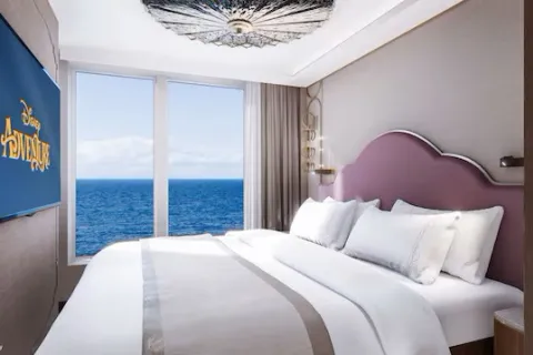 Disney Adventure - Concierge Family Oceanview Suite