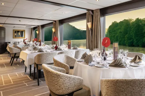 MS Amadeus Brilliant - Panorama Restaurant