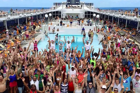 MSC Fantasia - Sailaway Party