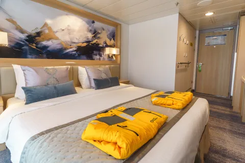 Ocean Explorer - Deluxe Veranda Forward