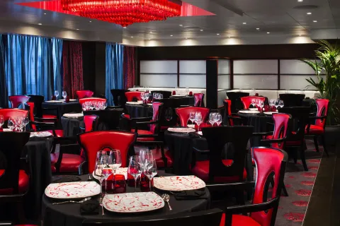Oceania Marina - Red Ginger