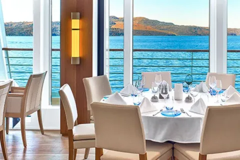 Viking Vela - The Restaurant