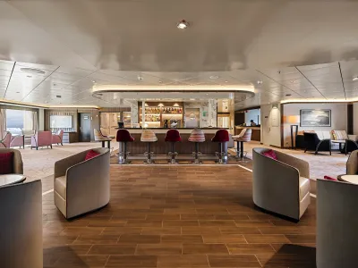 Bars & Lounges