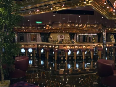 Carnival Splendor - Entertainment