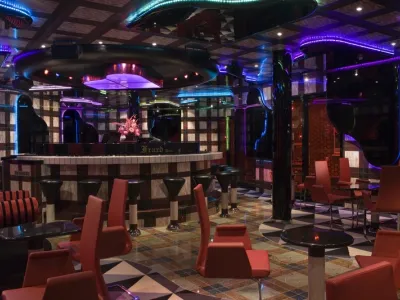 Carnival Splendor - Entertainment