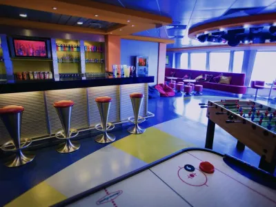 Norwegian Pearl - Kids & Teens