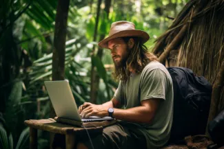 Backpacker digital nomad bali