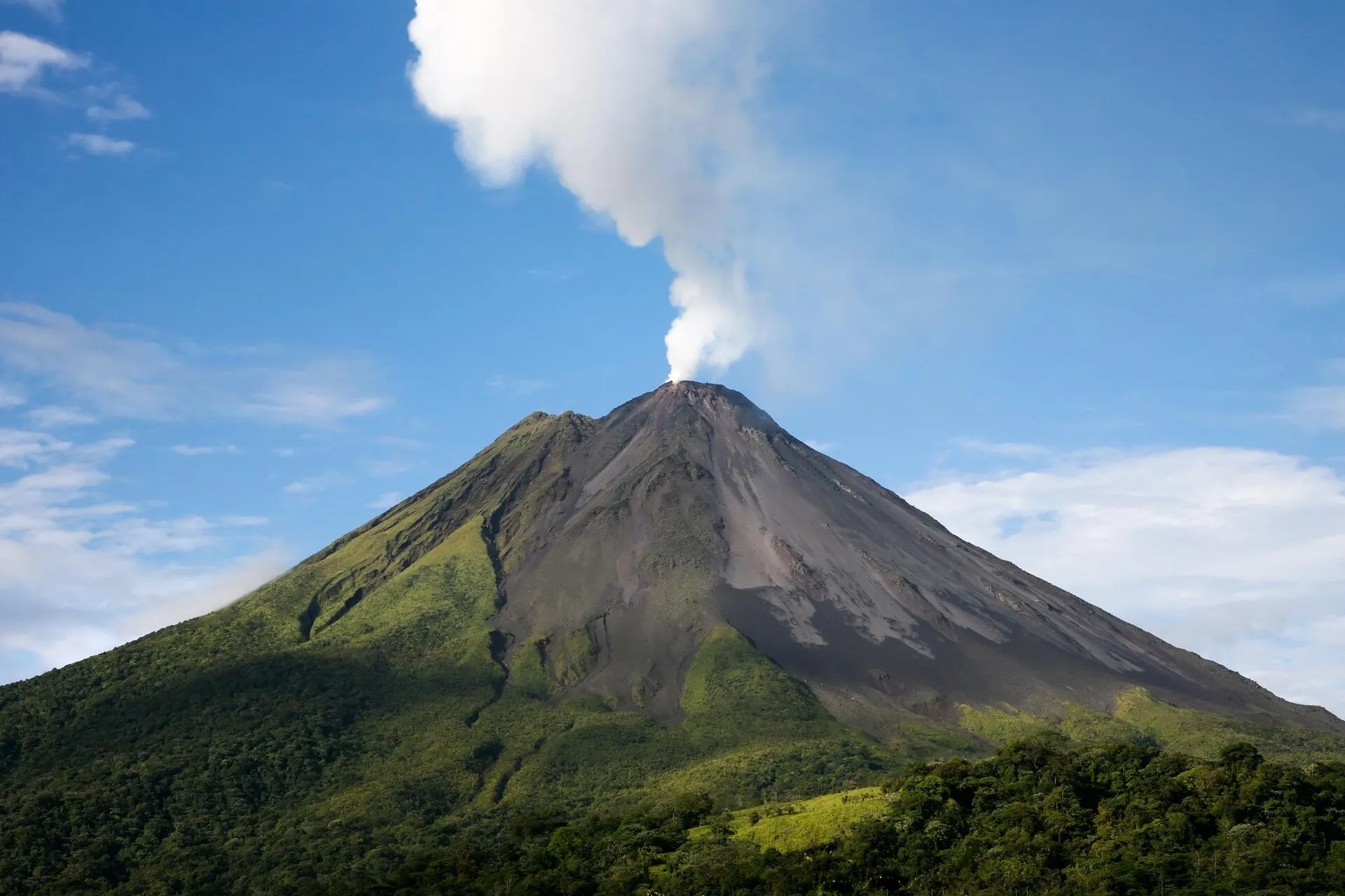Unveiling Arenal Unveiling Arenal